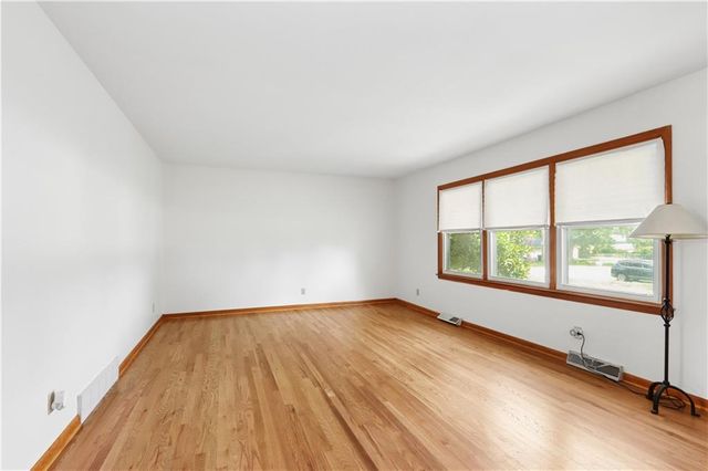 6716 Corrington Avenue, Kansas City, MO 64133