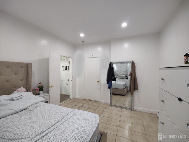 1512 41st Street, North Bergen, NJ 07087