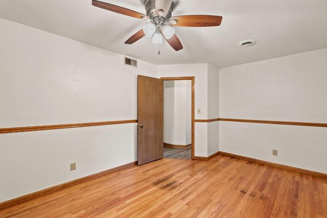 8025 N 66th STREET, Brown Deer, WI 53223