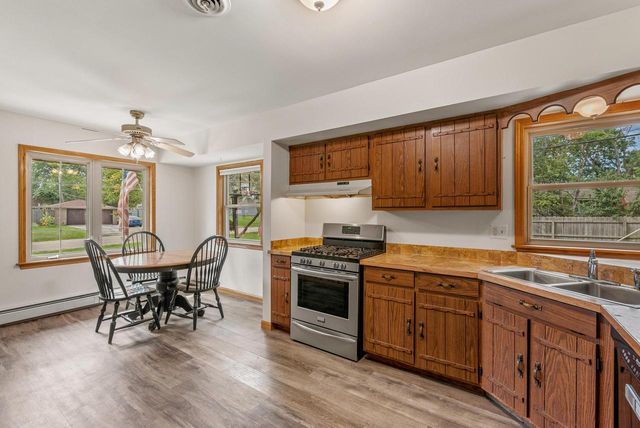 8025 N 66th STREET, Brown Deer, WI 53223