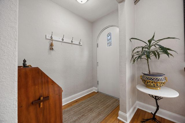 1204 Cedar Lake Road S, Minneapolis, MN 55416