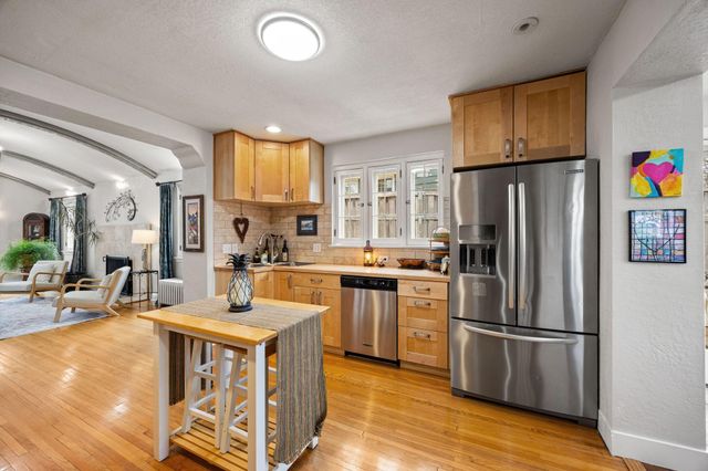 1204 Cedar Lake Road S, Minneapolis, MN 55416