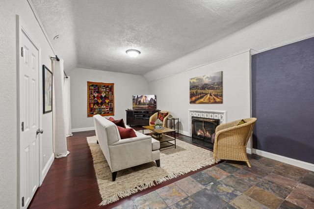 1204 Cedar Lake Road S, Minneapolis, MN 55416