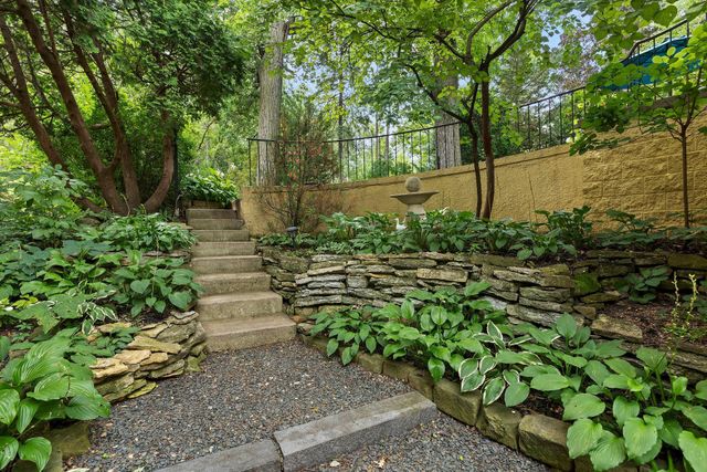 1204 Cedar Lake Road S, Minneapolis, MN 55416