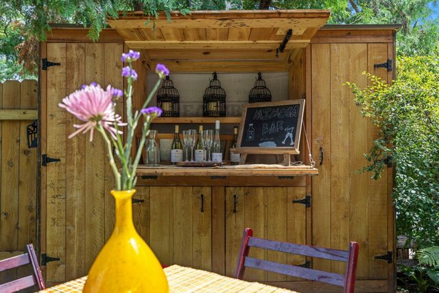 1204 Cedar Lake Road S, Minneapolis, MN 55416