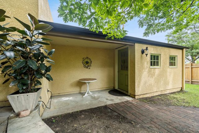 1204 Cedar Lake Road S, Minneapolis, MN 55416