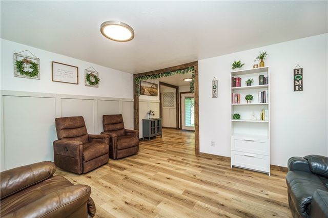 202 Cedarvale Road, Berryville, AR 72616