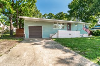 202 Cedarvale Road, Berryville, AR 72616