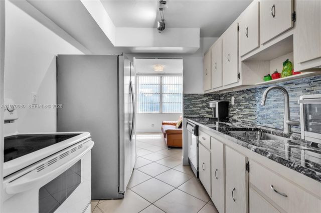 301 174 Street 405, Sunny Isles Beach, FL 33160