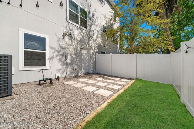 128 S 10TH Street, Jacksonville Beach, FL 32250