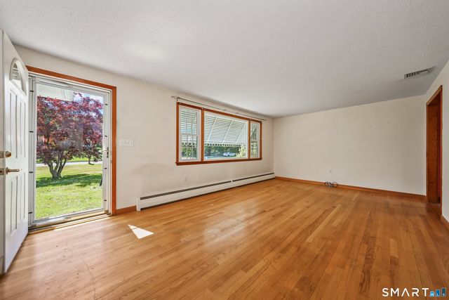 650 Middletown Avenue, North Haven, CT 06473