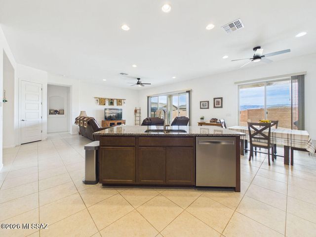 12775 E Prairie Aster Lane, Tucson, AZ 85747