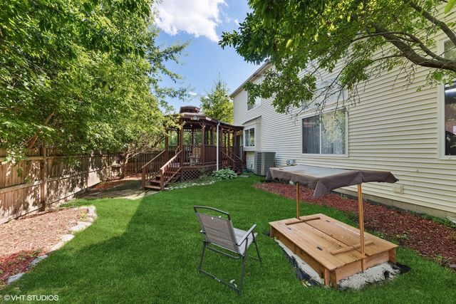 2239 N Aster Place, Round Lake Beach, IL 60073