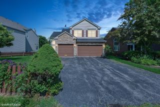 2239 N Aster Place, Round Lake Beach, IL 60073
