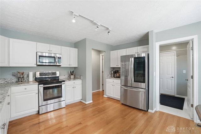 2266 Charleston Way, Beavercreek, OH 45431