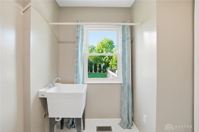 2266 Charleston Way, Beavercreek, OH 45431