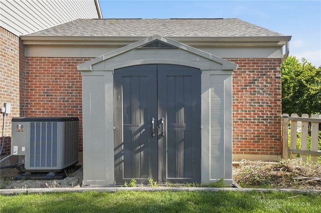 2266 Charleston Way, Beavercreek, OH 45431