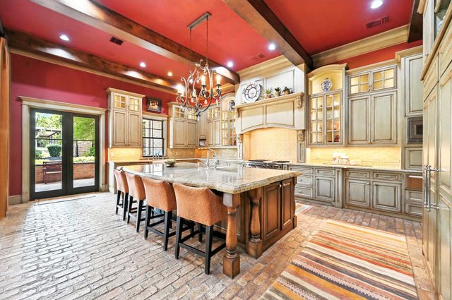 1096 Roadrunner Road, Bartonville, TX 76226