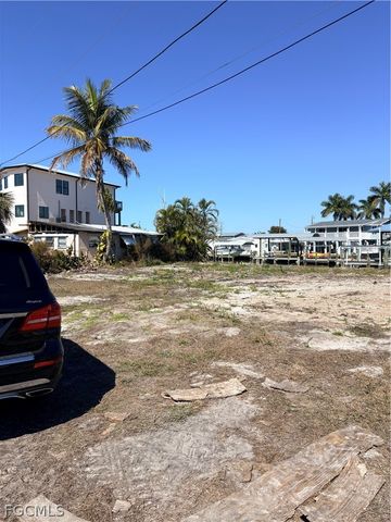 3780 Coconut DR, St James City, FL 33956