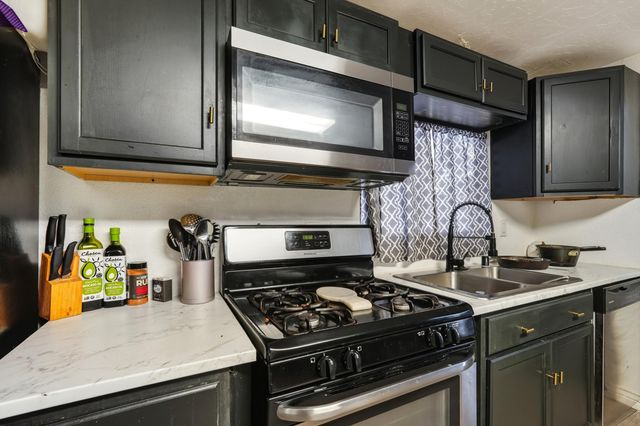 4301 Blake Road SW TRLR 40, Albuquerque, NM 87121
