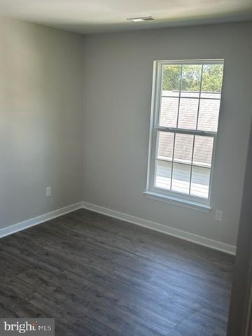 202 BEND FARM RD, Fredericksburg, VA 22408