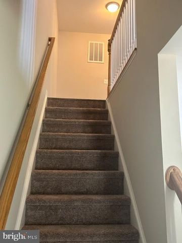 202 BEND FARM RD, Fredericksburg, VA 22408