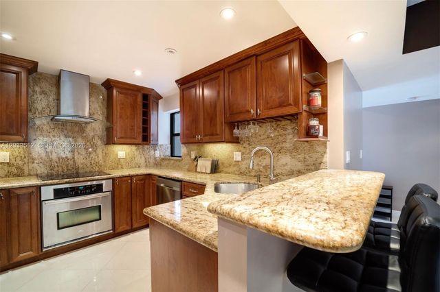 317 Poinciana Drive 807, Sunny Isles Beach, FL 33160