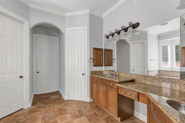 14115 Norhill Pointe Drive, Houston, TX 77044