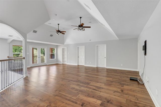 14115 Norhill Pointe Drive, Houston, TX 77044