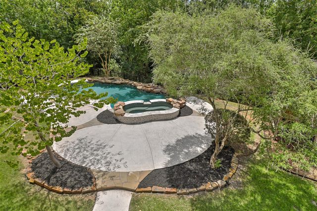 14115 Norhill Pointe Drive, Houston, TX 77044