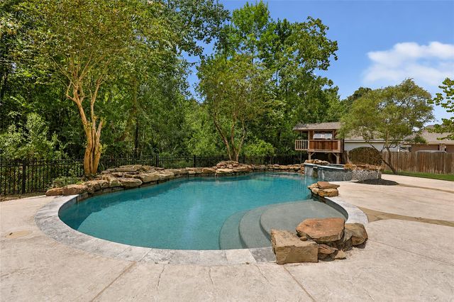 14115 Norhill Pointe Drive, Houston, TX 77044