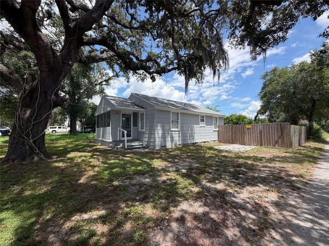 8103 N 18TH STREET, Tampa, FL 33604
