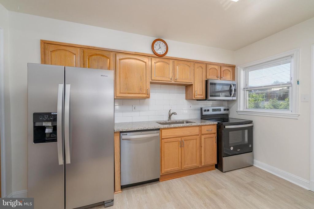 Image 12 of property listing at 3255 YOSEMITE AVE, Baltimore, MD 21215
