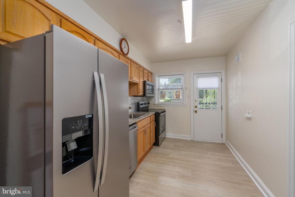 Image 13 of property listing at 3255 YOSEMITE AVE, Baltimore, MD 21215
