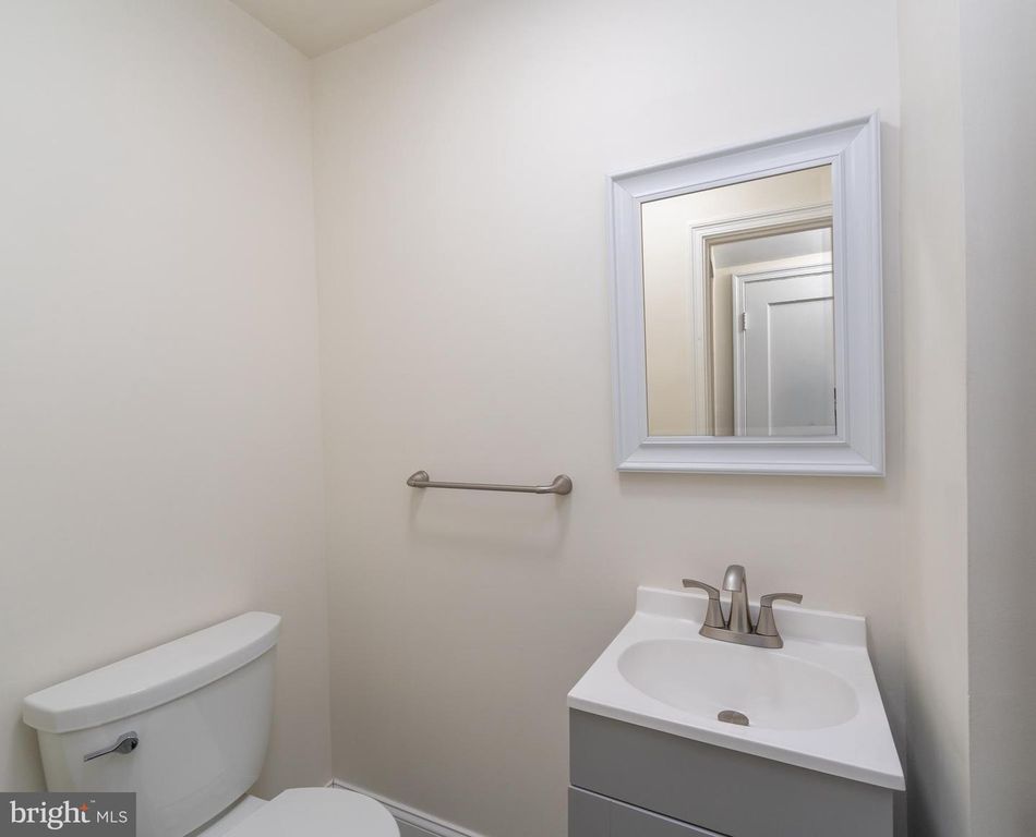 Image 15 of property listing at 3255 YOSEMITE AVE, Baltimore, MD 21215