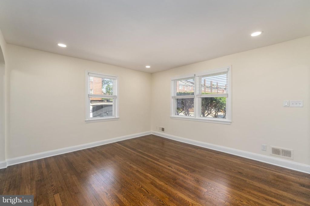Image 21 of property listing at 3255 YOSEMITE AVE, Baltimore, MD 21215