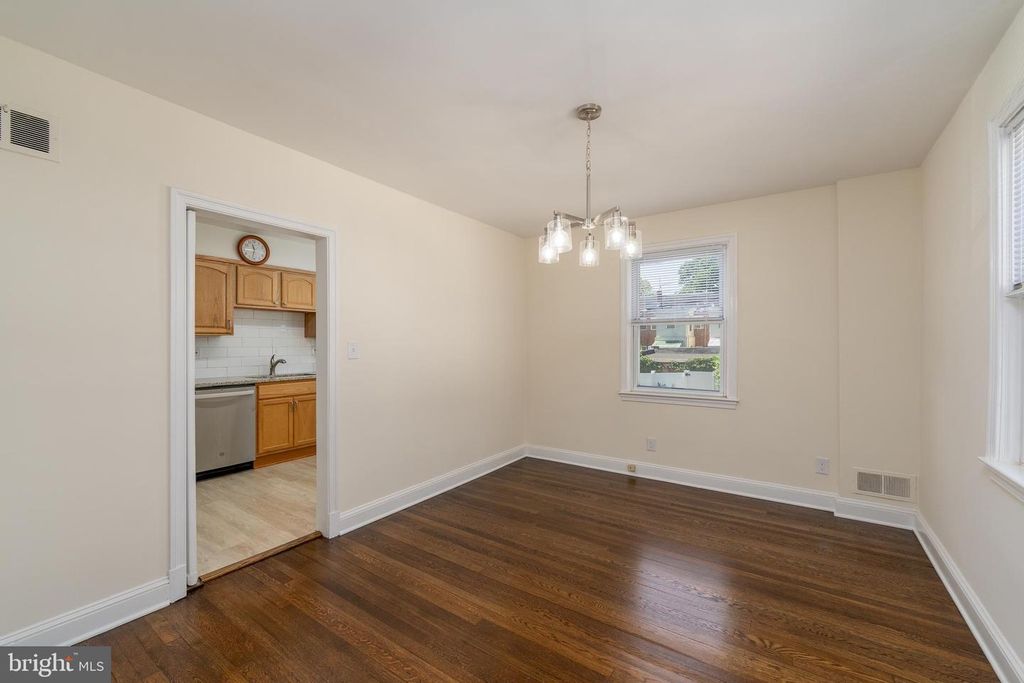 Image 8 of property listing at 3255 YOSEMITE AVE, Baltimore, MD 21215