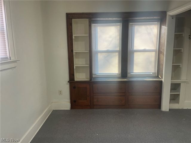958 E Wilbeth Road Lower, Akron, OH 44306