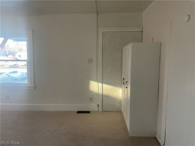 958 E Wilbeth Road Lower, Akron, OH 44306