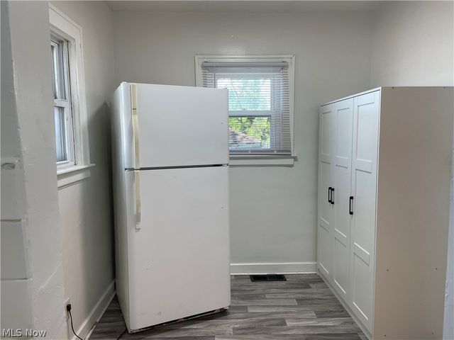 958 E Wilbeth Road Lower, Akron, OH 44306