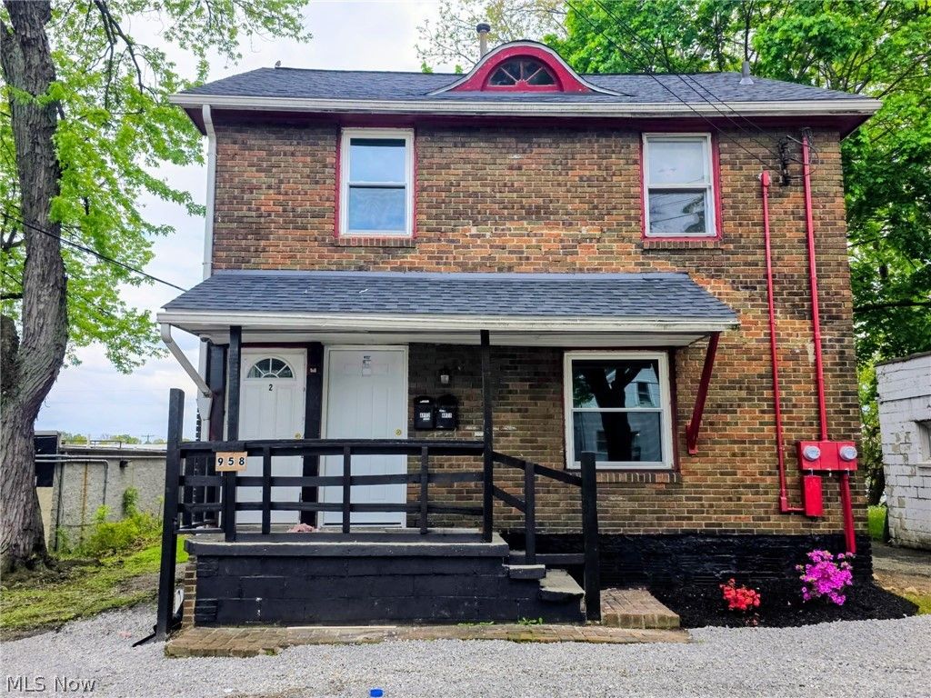 958 E Wilbeth Road Lower, Akron, OH 44306