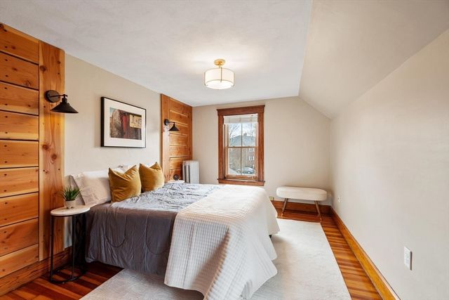 2 Lakeview Ave, Reading, MA 01867