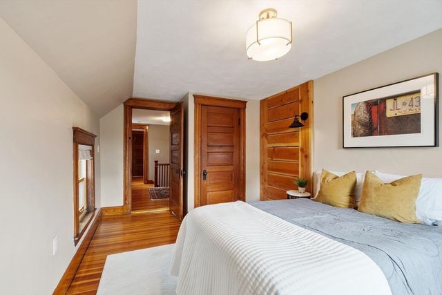 2 Lakeview Ave, Reading, MA 01867