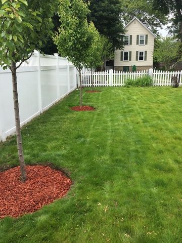 2 Lakeview Ave, Reading, MA 01867