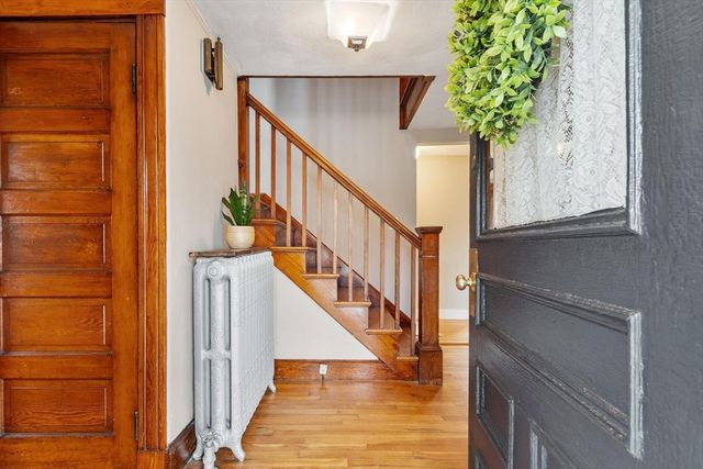 2 Lakeview Ave, Reading, MA 01867