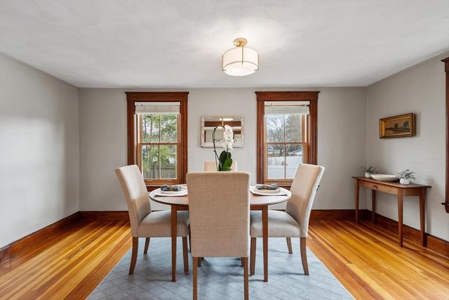 2 Lakeview Ave, Reading, MA 01867