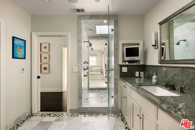 12523 S Helena Street, Los Angeles, CA 90049