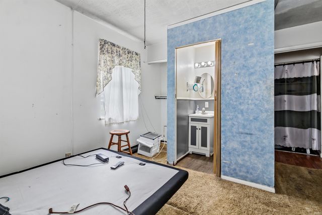 110 W North D Street, Gas City, IN 46933