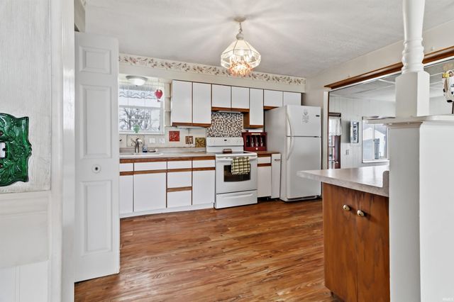 110 W North D Street, Gas City, IN 46933