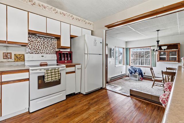 110 W North D Street, Gas City, IN 46933